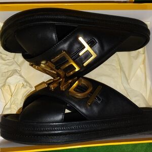 Size 6.5 Fendi slippers